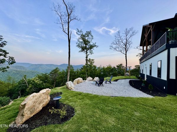 550 Steer Creek Rd, Tellico Plains, TN 37385