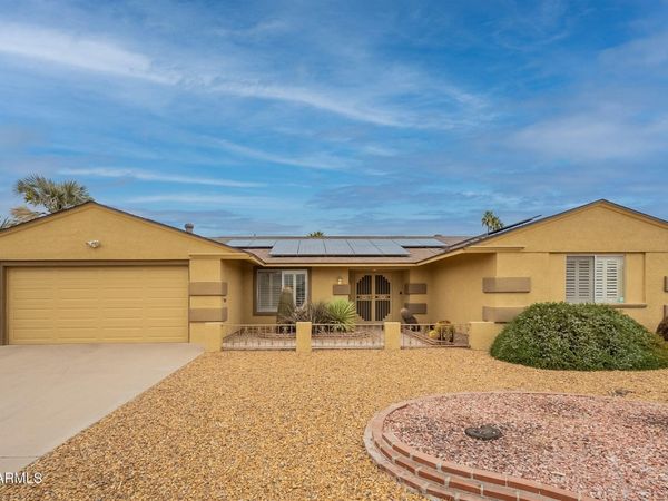 10726 W PINEAIRE Drive, Sun City, AZ 85351