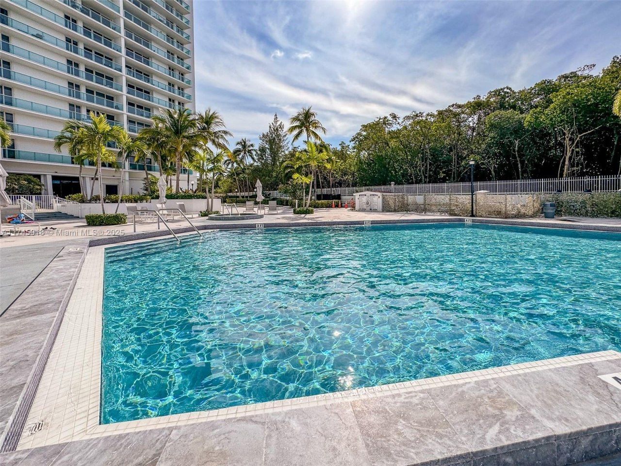 100 Bayview Dr, Unit 721, Sunny Isles Beach, FL 33160 Photo