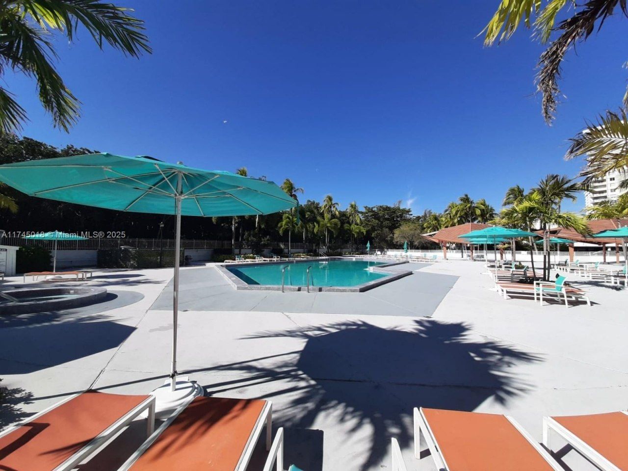 100 Bayview Dr, Unit 721, Sunny Isles Beach, FL 33160 Photo