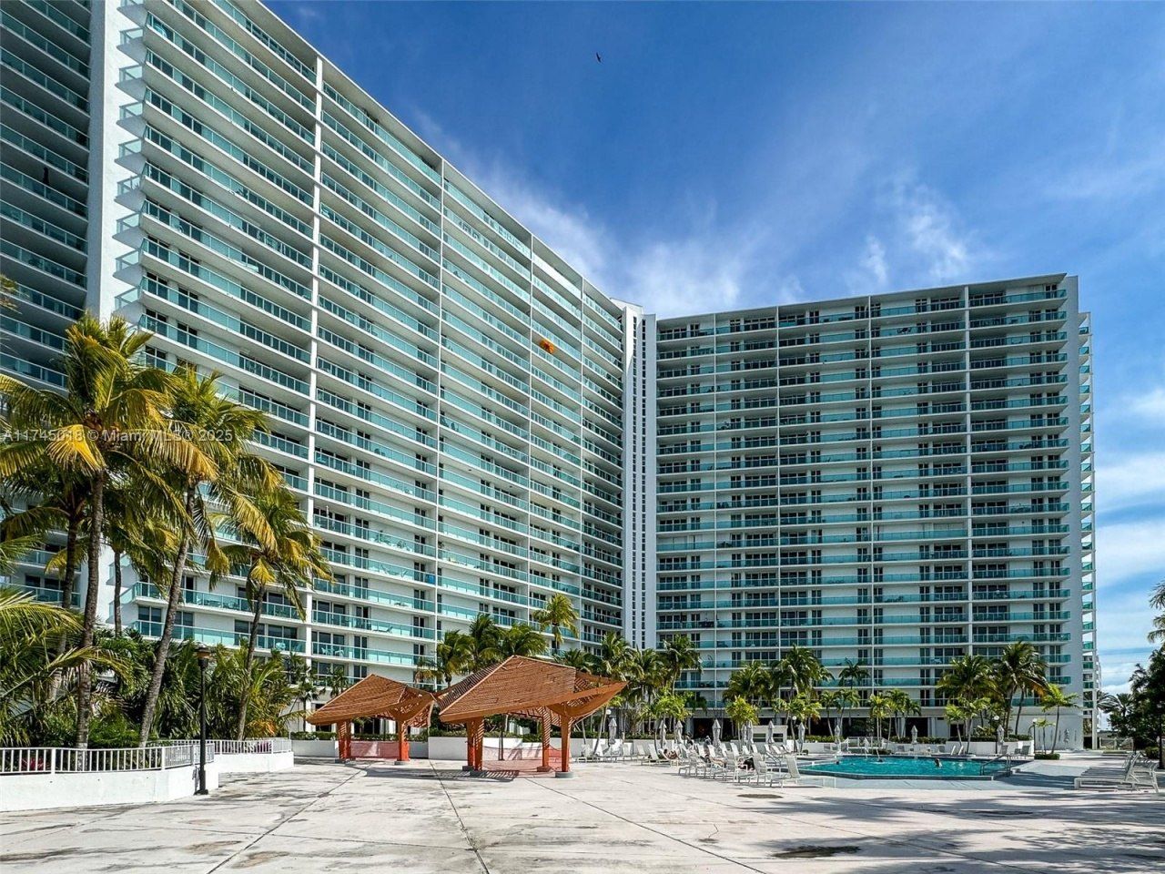 100 Bayview Dr, Unit 721, Sunny Isles Beach, FL 33160 Photo