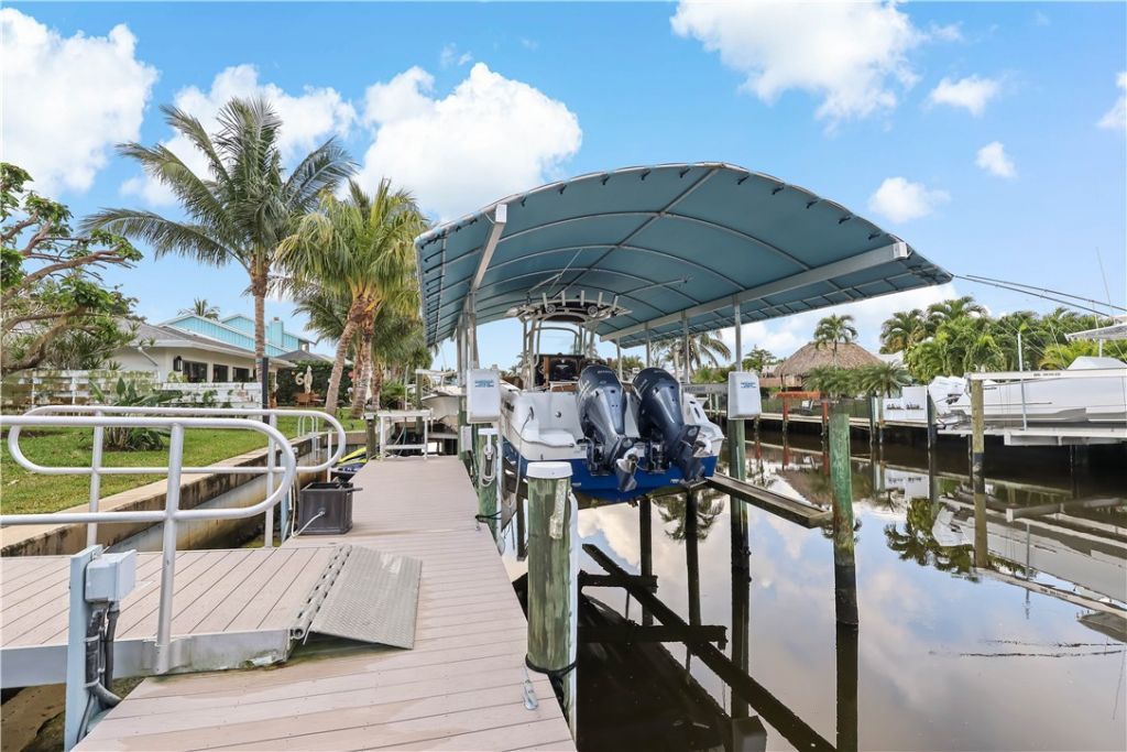 1319 SW Dyer Point Road, Palm City, FL 34990 Photo