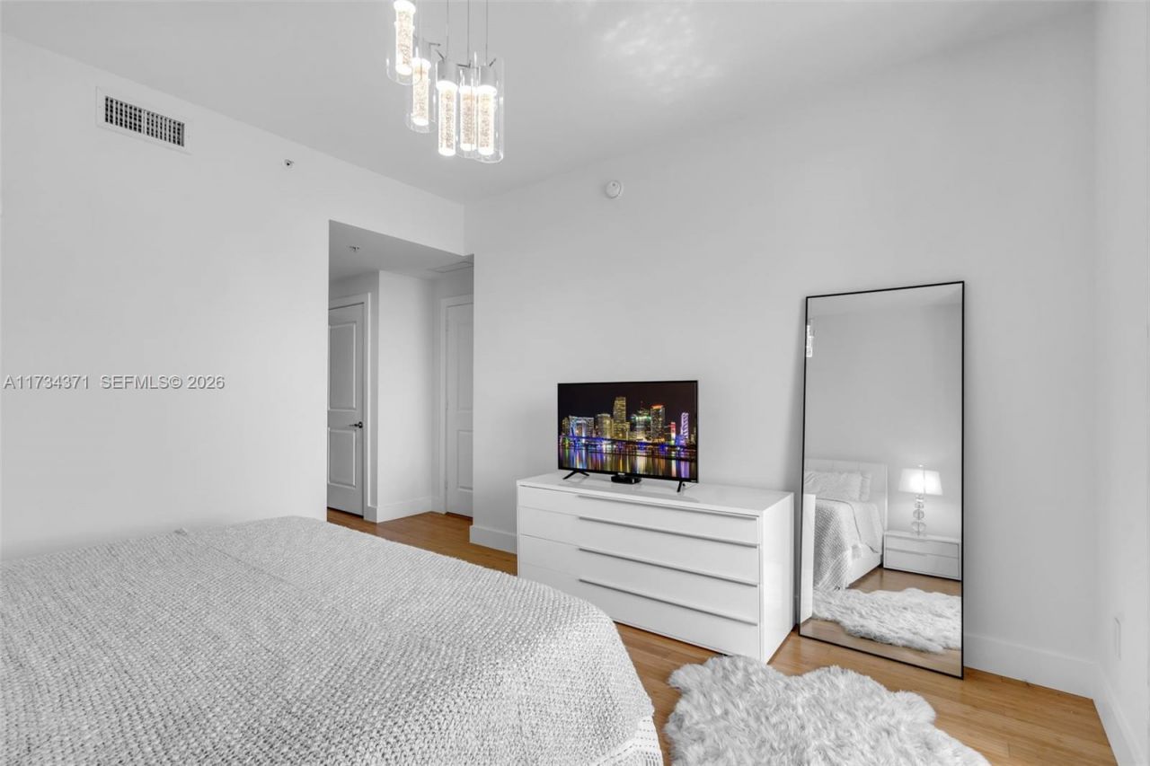 315 NE 3rd Ave, Unit 1804, Fort Lauderdale, FL 33301 Photo