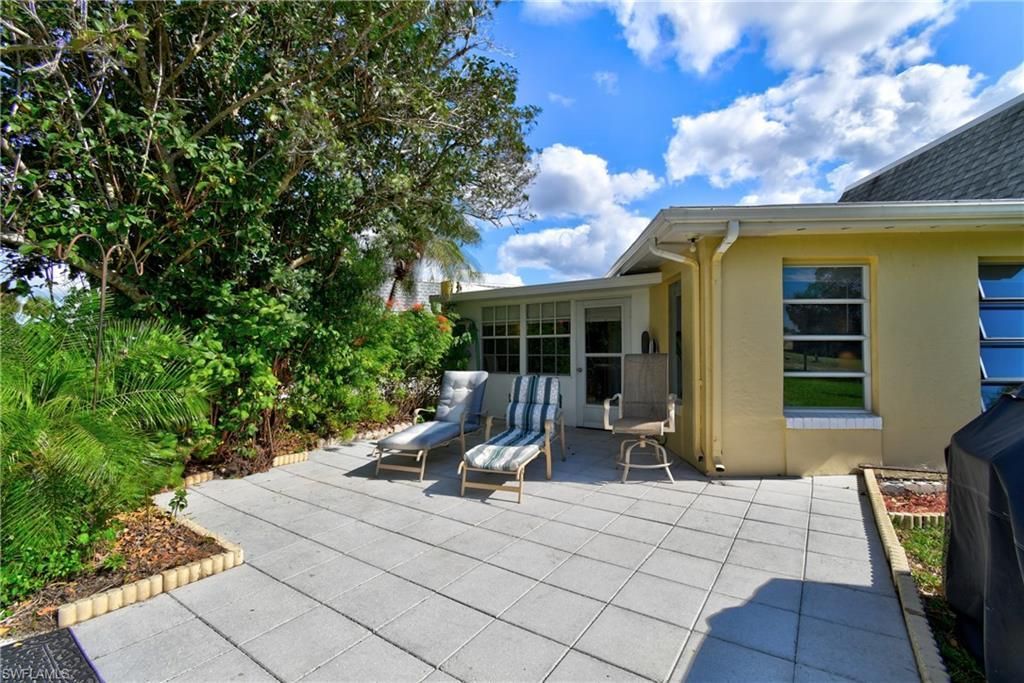 8 Park Lane Cir, Lehigh Acres, FL 33936 Photo