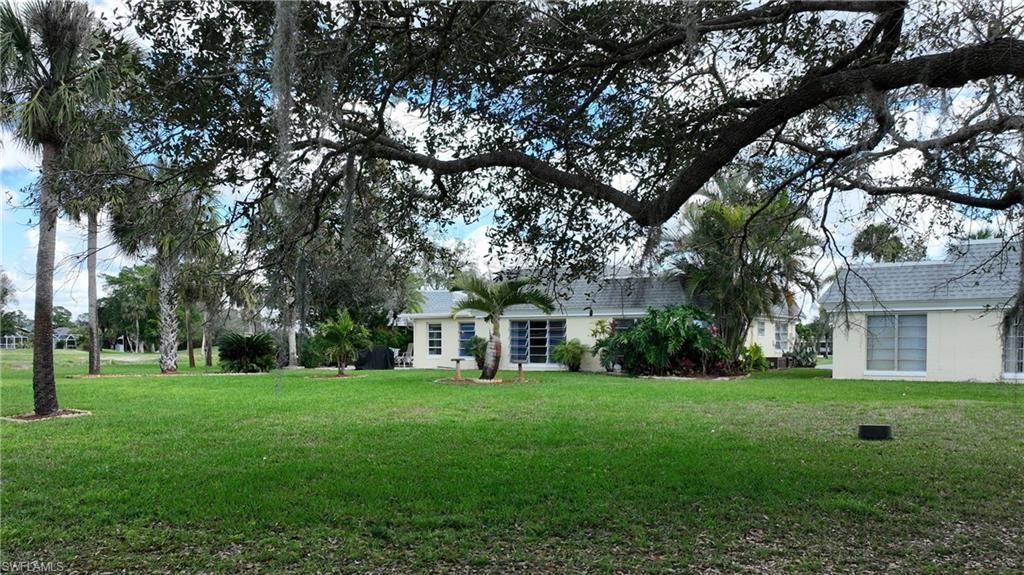 8 Park Lane Cir, Lehigh Acres, FL 33936 Photo