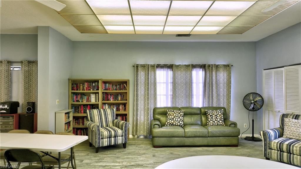 8 Park Lane Cir, Lehigh Acres, FL 33936 Photo