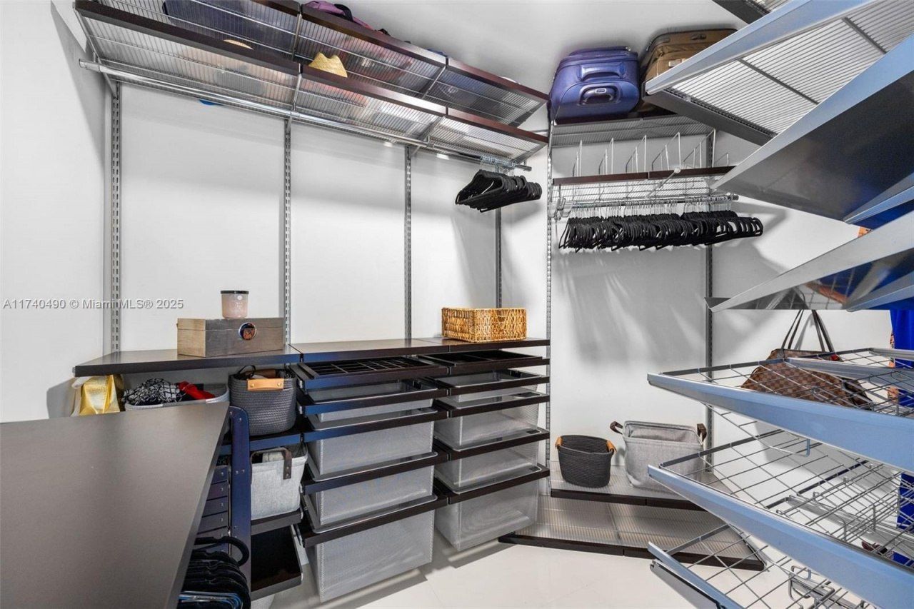 2020 N Bayshore Dr, Unit 1708, Miami, FL 33137 Photo