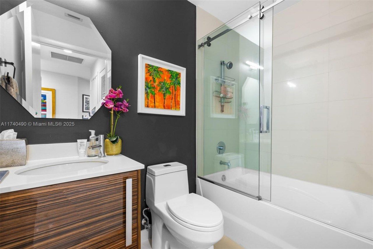 2020 N Bayshore Dr, Unit 1708, Miami, FL 33137 Photo