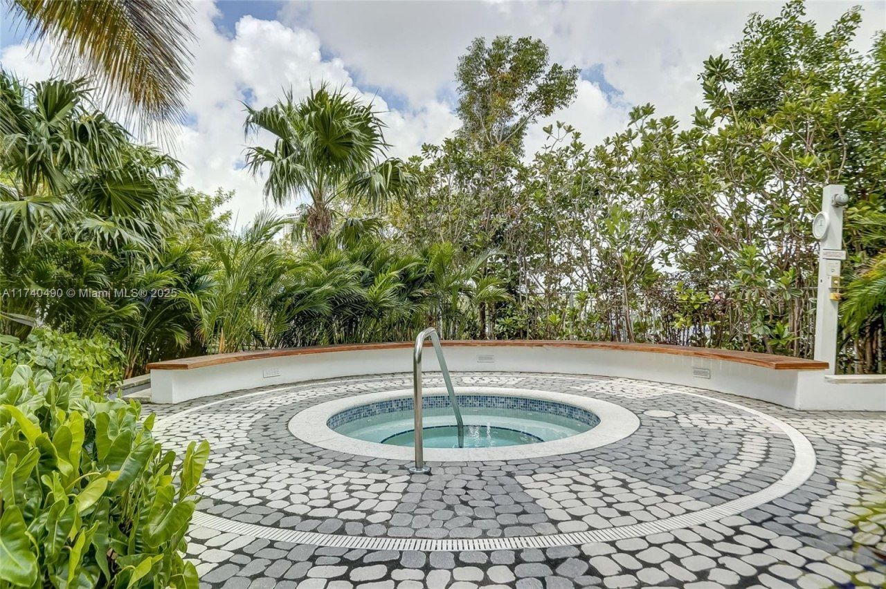 2020 N Bayshore Dr, Unit 1708, Miami, FL 33137 Photo