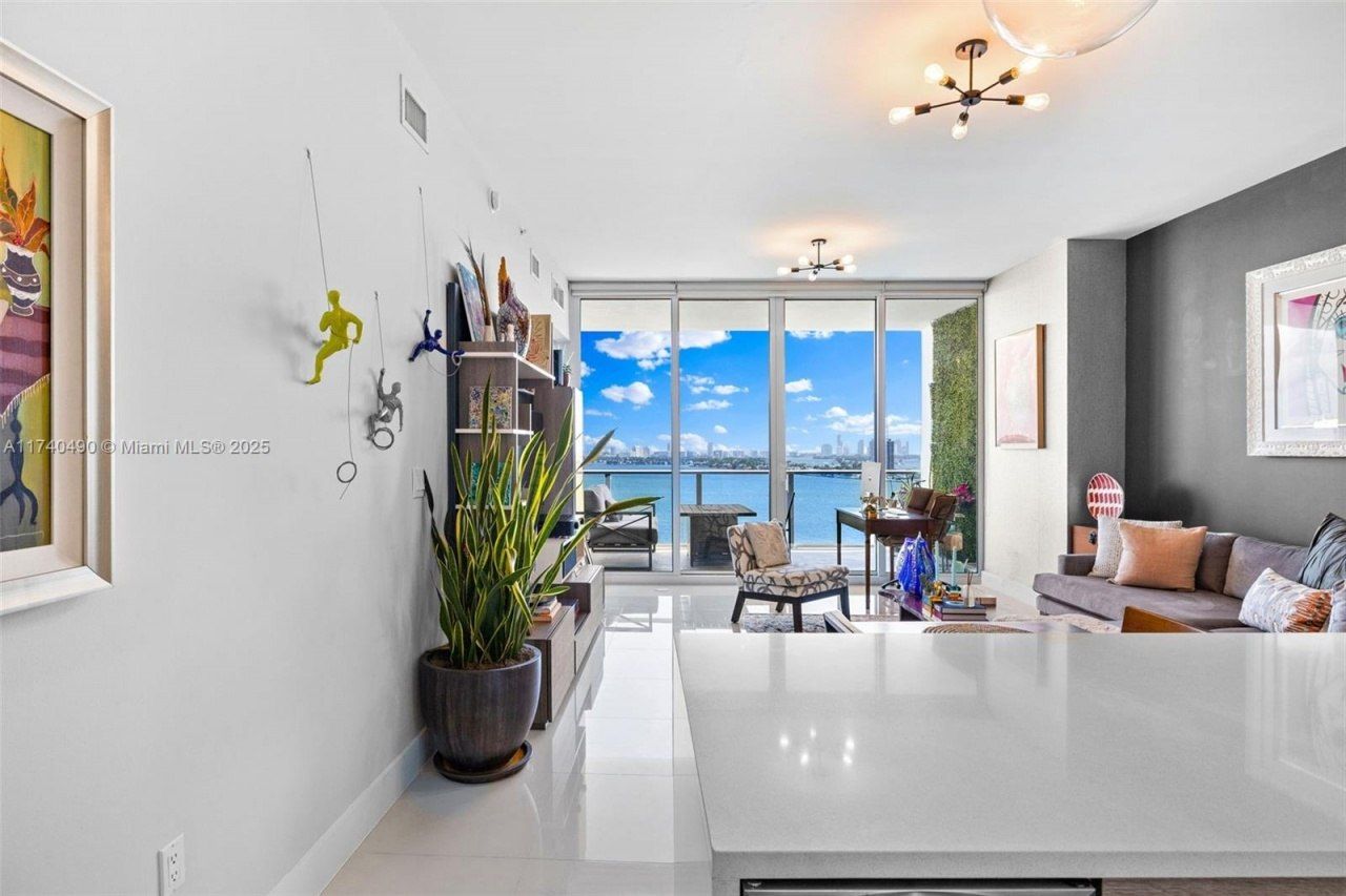 2020 N Bayshore Dr, Unit 1708, Miami, FL 33137 Photo