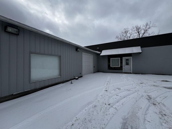 725 W Beecher, Adrian, MI 49221