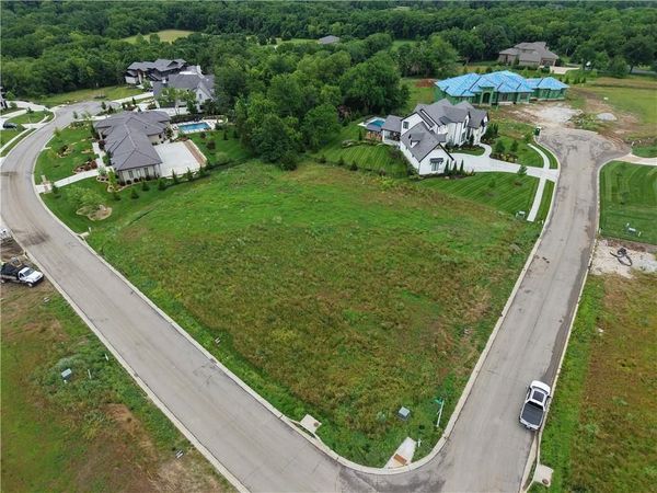 17501 W TERRYDALE Street, Overland Park, KS 66221