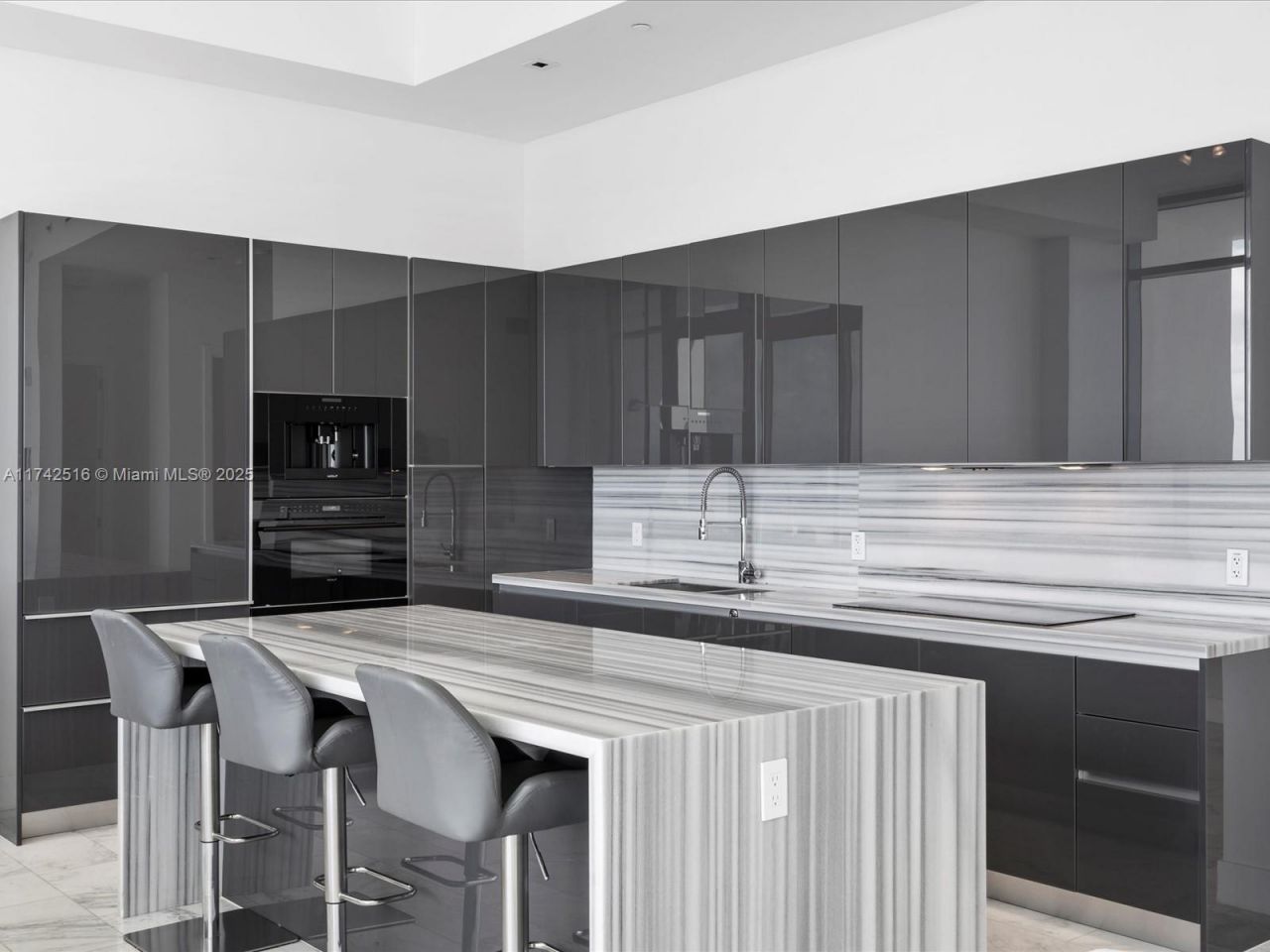 1451 Brickell Ave, Unit 5101, Miami, FL 33131 Photo