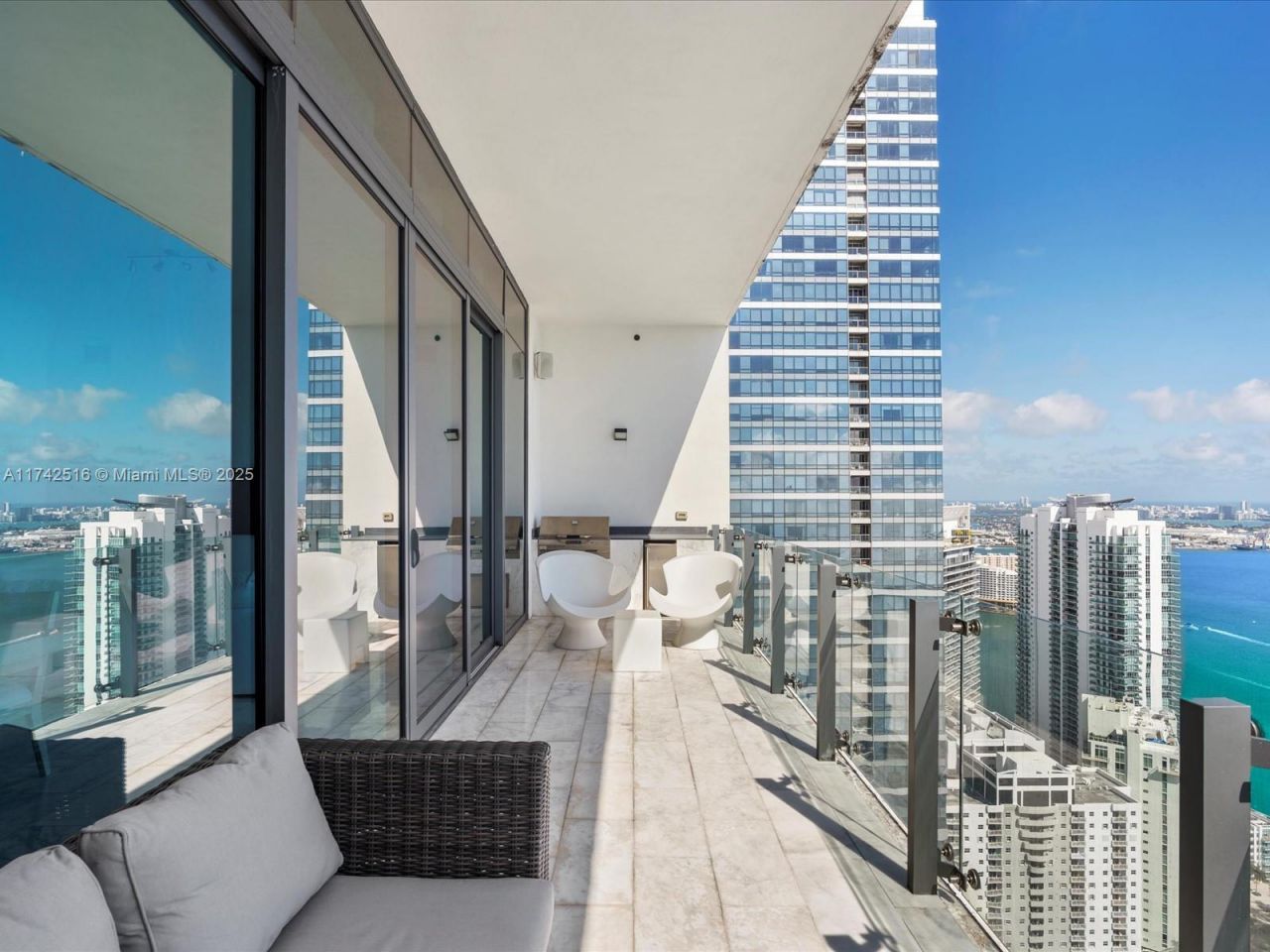 1451 Brickell Ave, Unit 5101, Miami, FL 33131 Photo
