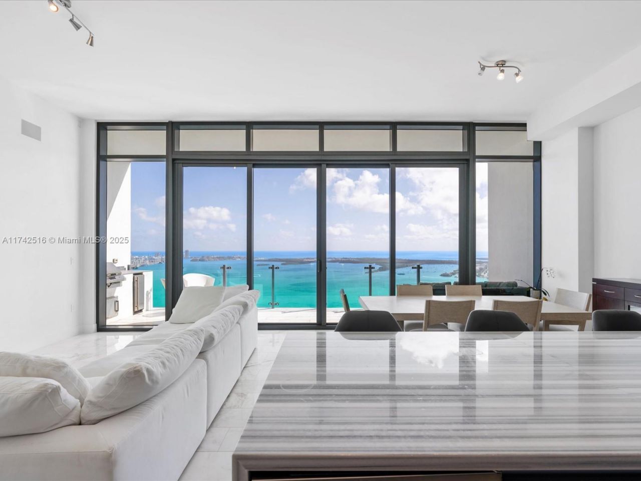 1451 Brickell Ave, Unit 5101, Miami, FL 33131 Photo