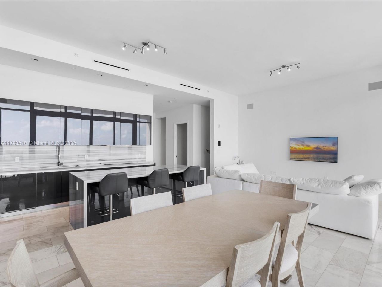 1451 Brickell Ave, Unit 5101, Miami, FL 33131 Photo