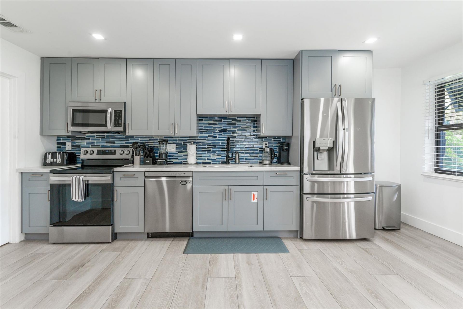 825 SW 14th Street, Fort Lauderdale, FL 33315 Photo