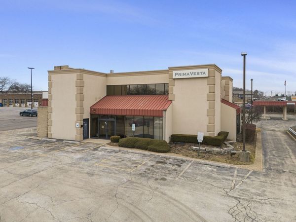 10S660 Kingery Highway, Willowbrook, IL 60527