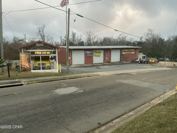 2900 Borden, Marianna, FL 32448