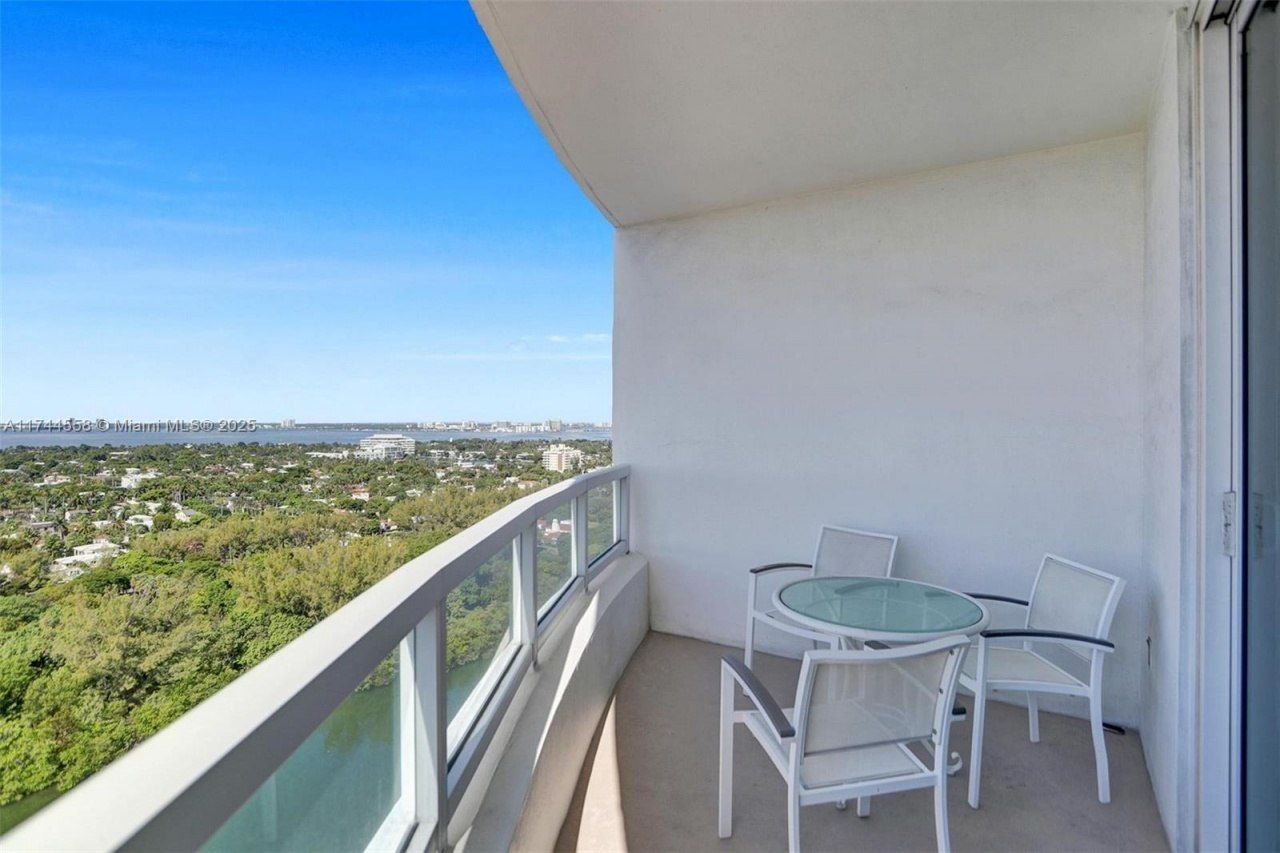 4401 Collins Ave, Unit 2114/2116, Miami Beach, FL 33140 Photo