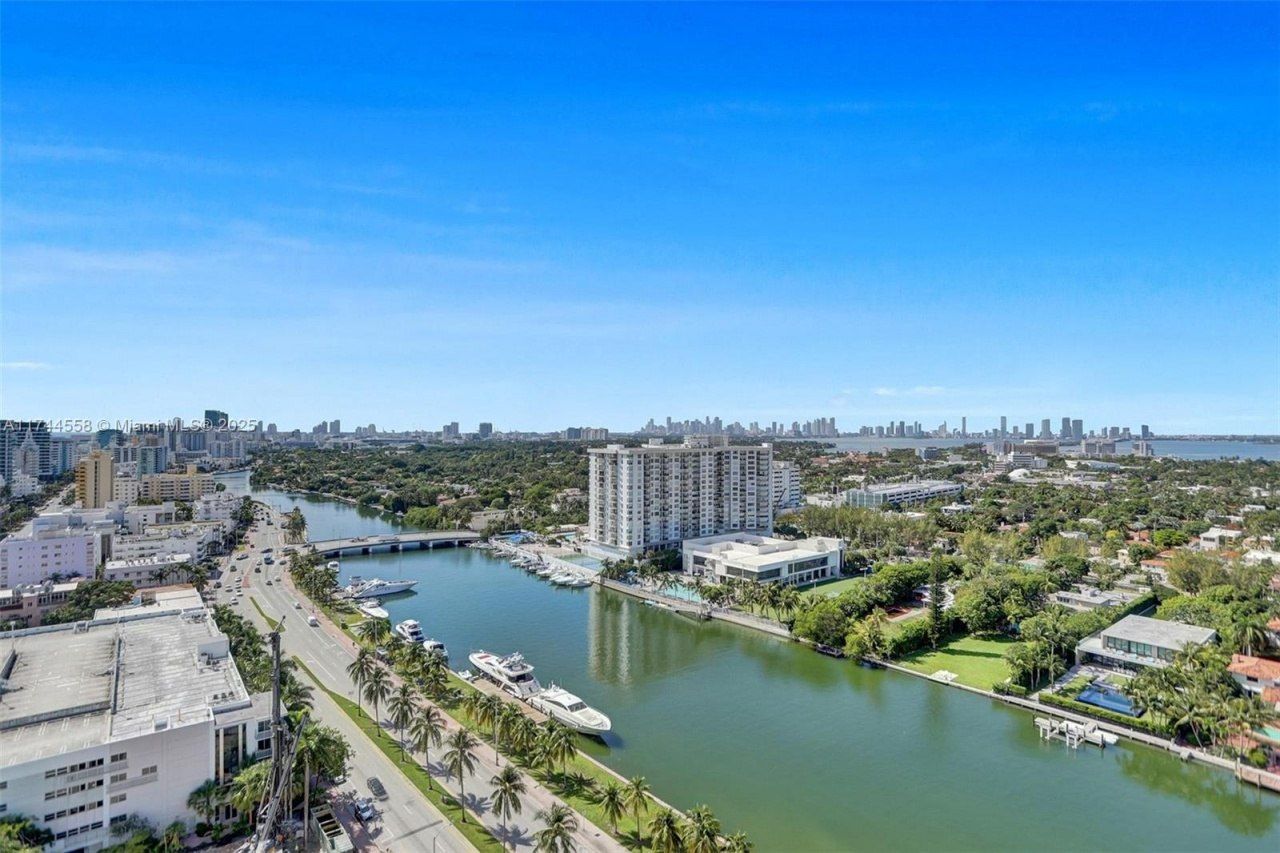 4401 Collins Ave, Unit 2114/2116, Miami Beach, FL 33140 Photo