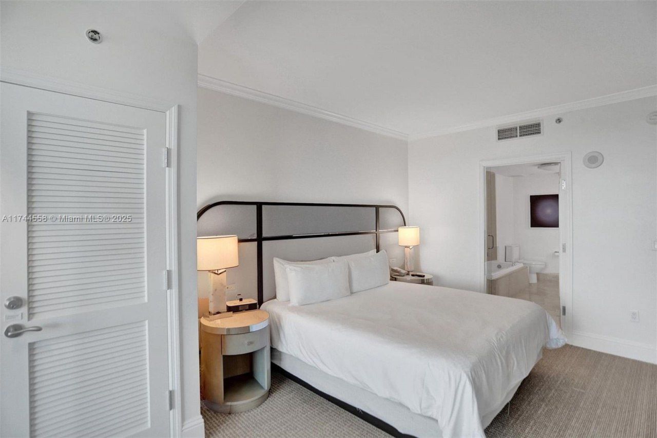 4401 Collins Ave, Unit 2114/2116, Miami Beach, FL 33140 Photo