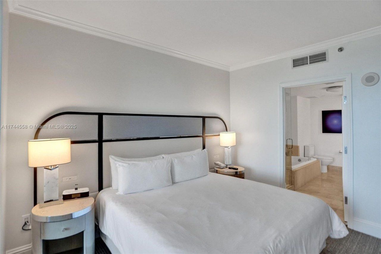 4401 Collins Ave, Unit 2114/2116, Miami Beach, FL 33140 Photo