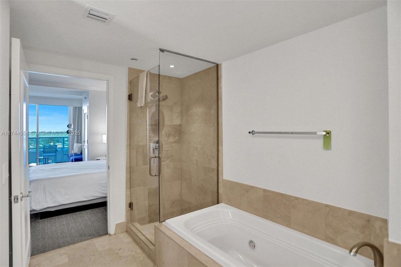 4401 Collins Ave, Unit 2114/2116, Miami Beach, FL 33140 Photo