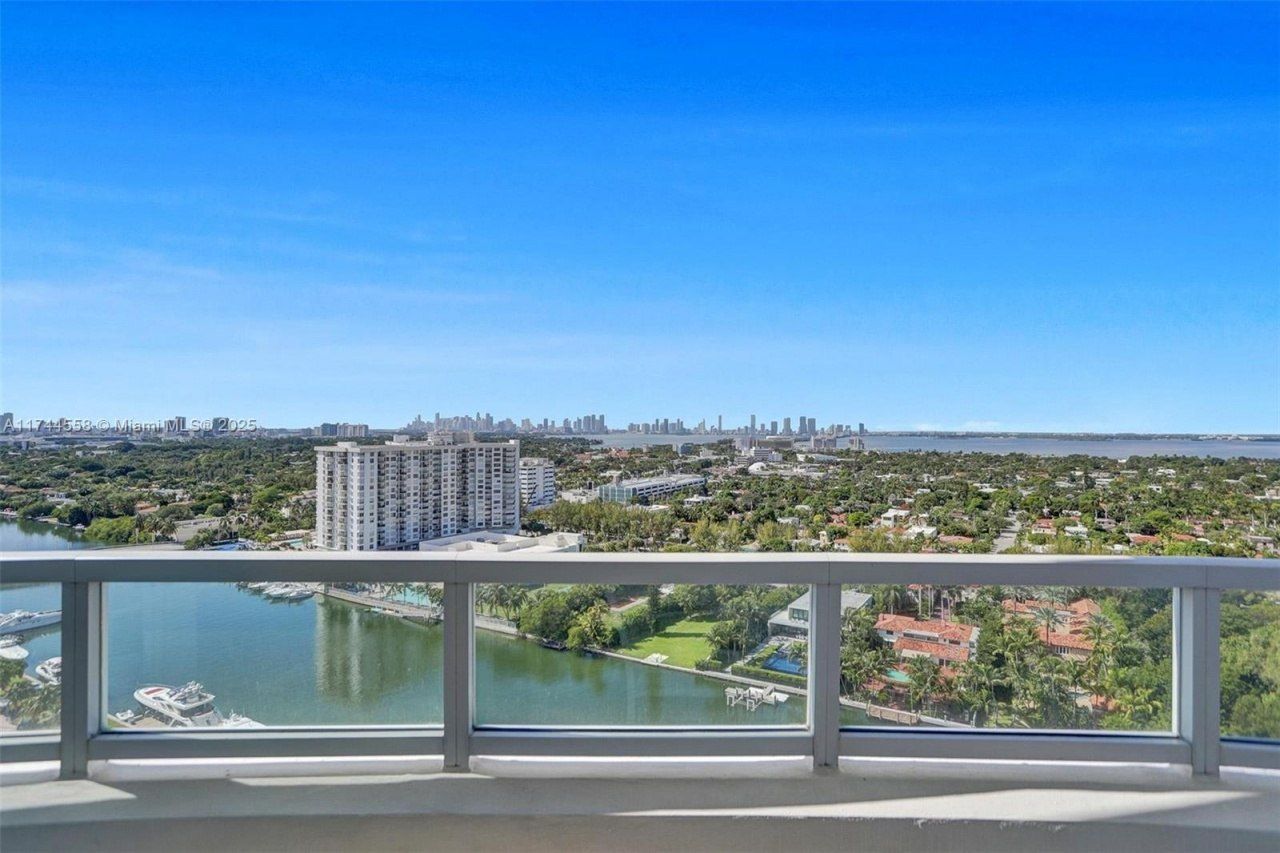 4401 Collins Ave, Unit 2114/2116, Miami Beach, FL 33140 Photo