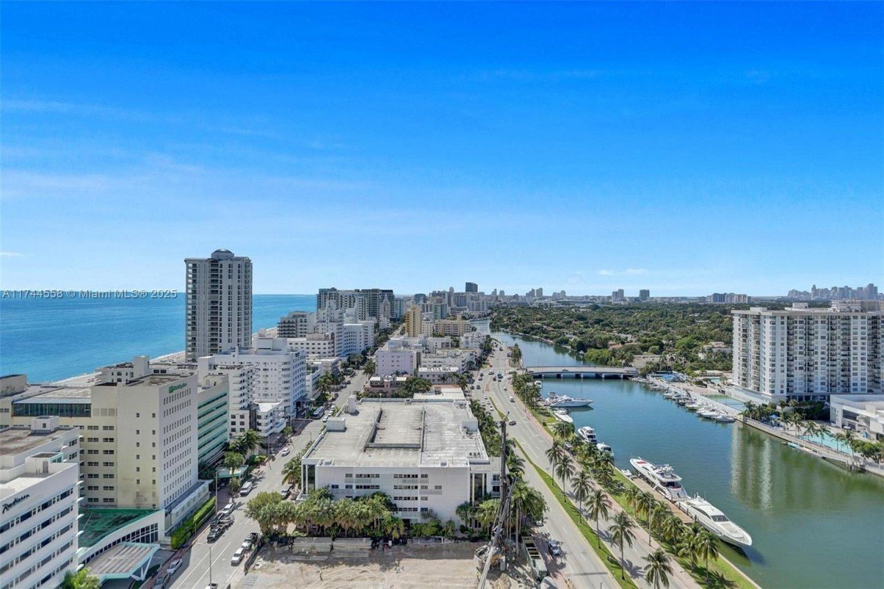 4401 Collins Ave, Unit 2114/2116, Miami Beach, FL 33140 Photo