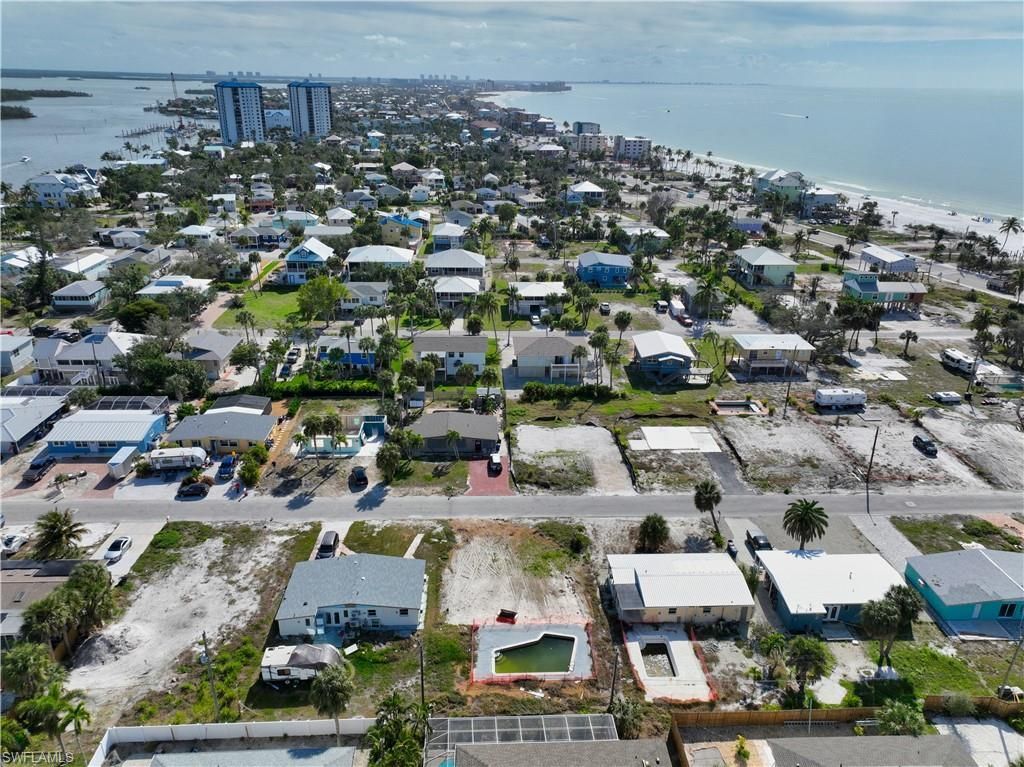161 Hibiscus Dr, Fort Myers Beach, FL 33931 Photo