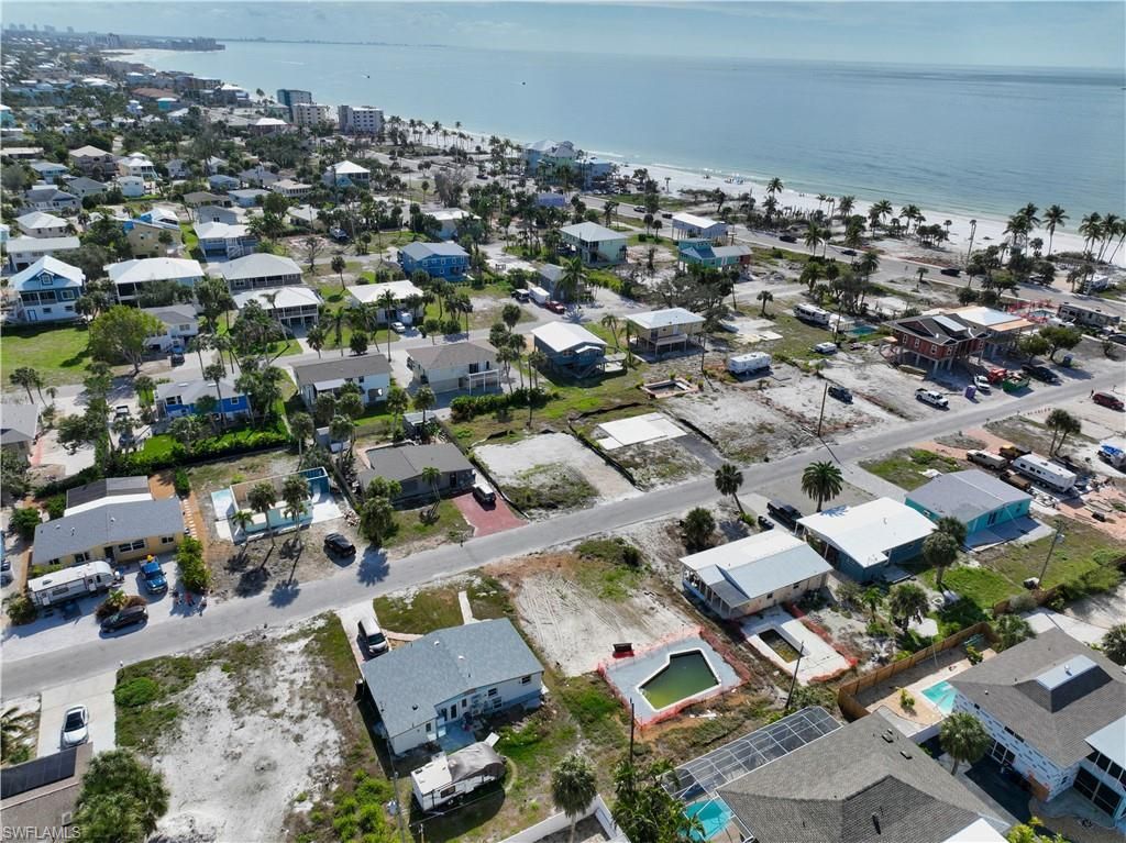 161 Hibiscus Dr, Fort Myers Beach, FL 33931 Photo