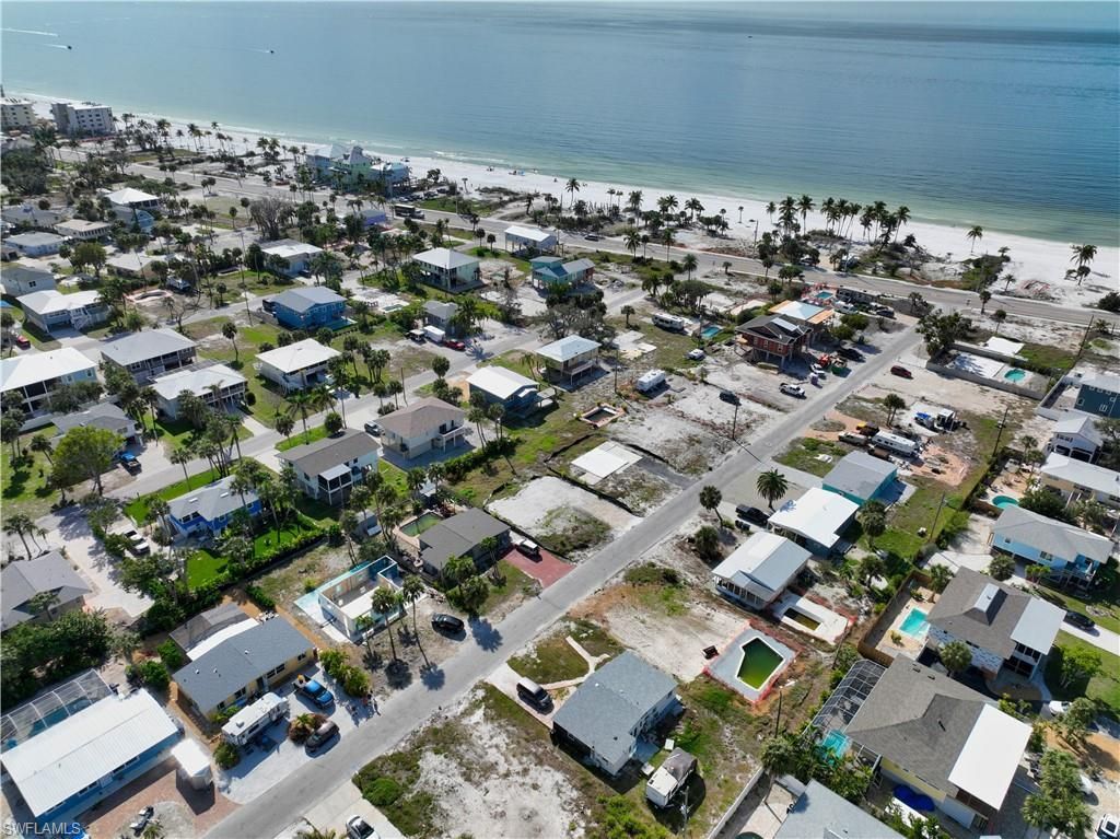 161 Hibiscus Dr, Fort Myers Beach, FL 33931 Photo