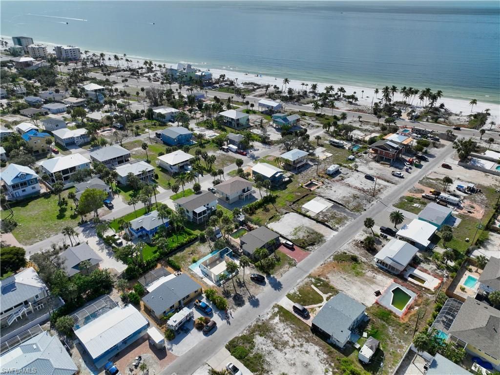 161 Hibiscus Dr, Fort Myers Beach, FL 33931 Photo