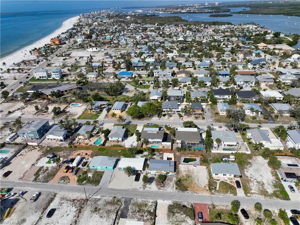 161 Hibiscus Dr, Fort Myers Beach, FL 33931 Photo