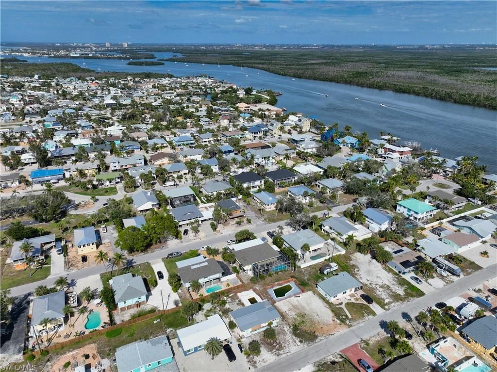 161 Hibiscus Dr, Fort Myers Beach, FL 33931 Photo