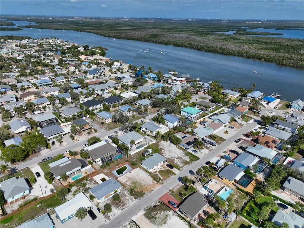 161 Hibiscus Dr, Fort Myers Beach, FL 33931 Photo