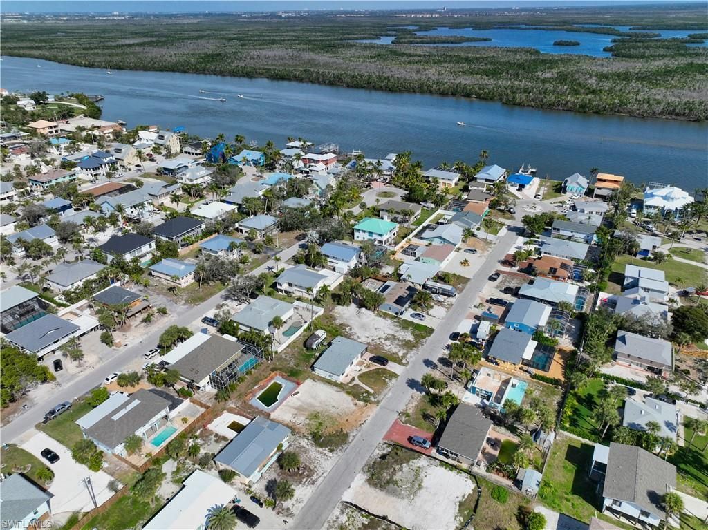 161 Hibiscus Dr, Fort Myers Beach, FL 33931 Photo