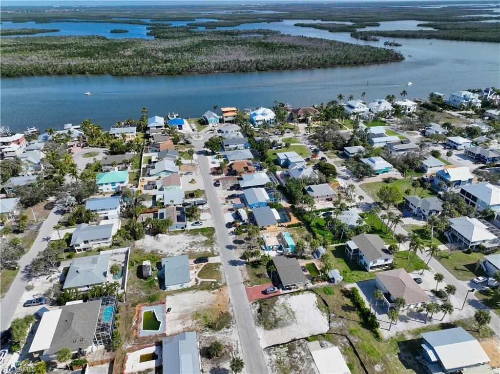 161 Hibiscus Dr, Fort Myers Beach, FL 33931 Photo