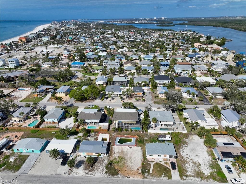 161 Hibiscus Dr, Fort Myers Beach, FL 33931 Photo