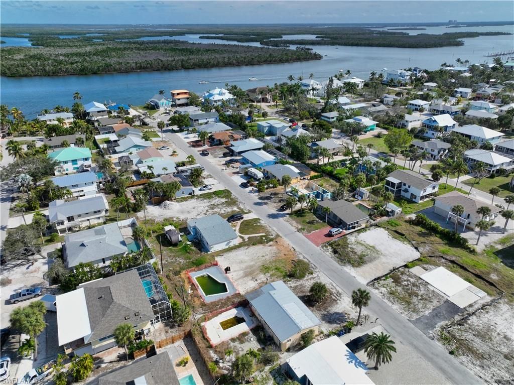 161 Hibiscus Dr, Fort Myers Beach, FL 33931 Photo