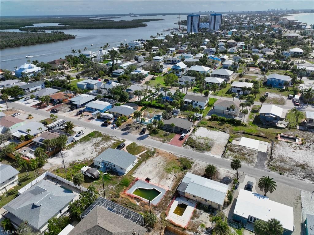 161 Hibiscus Dr, Fort Myers Beach, FL 33931 Photo