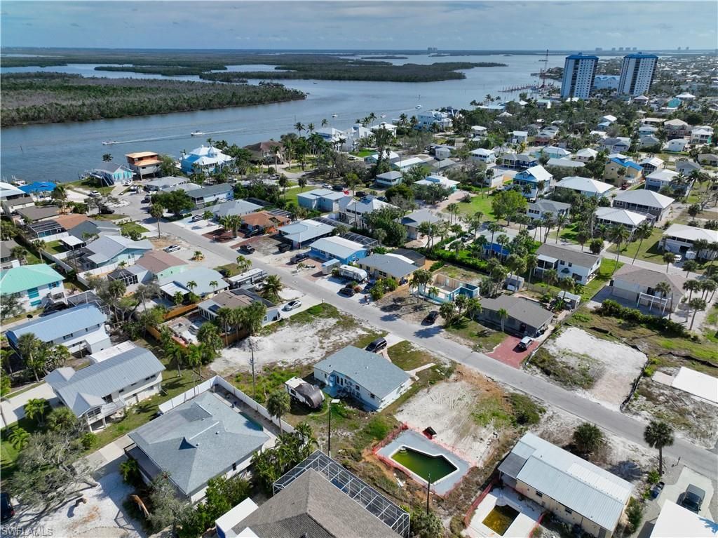 161 Hibiscus Dr, Fort Myers Beach, FL 33931 Photo