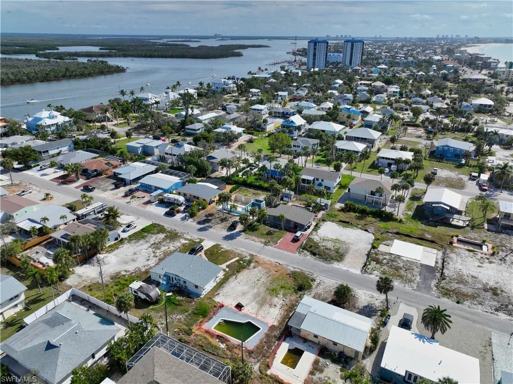 161 Hibiscus Dr, Fort Myers Beach, FL 33931 Photo