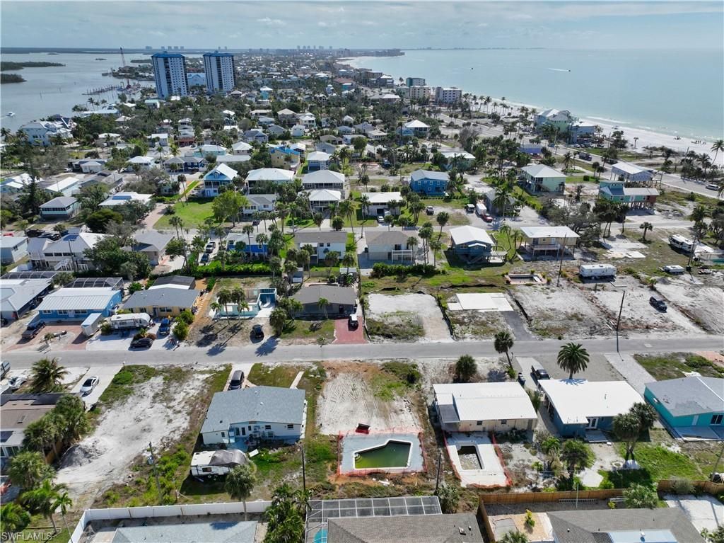 161 Hibiscus Dr, Fort Myers Beach, FL 33931 Photo