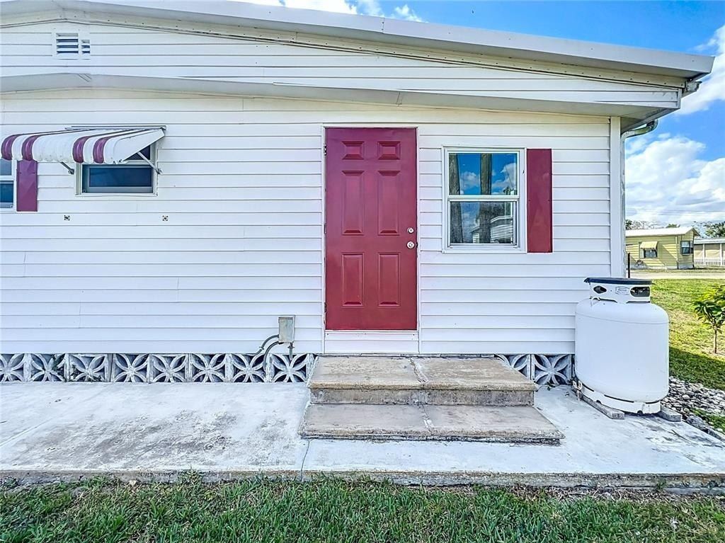 139 Gaslight Avenue, North Fort Myers, FL 33917 Photo