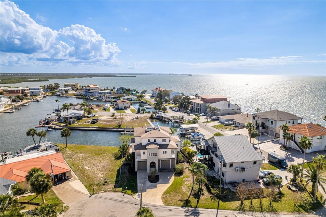 3073 Gulf Winds Circle, Hernando Beach, FL 34607 Photo