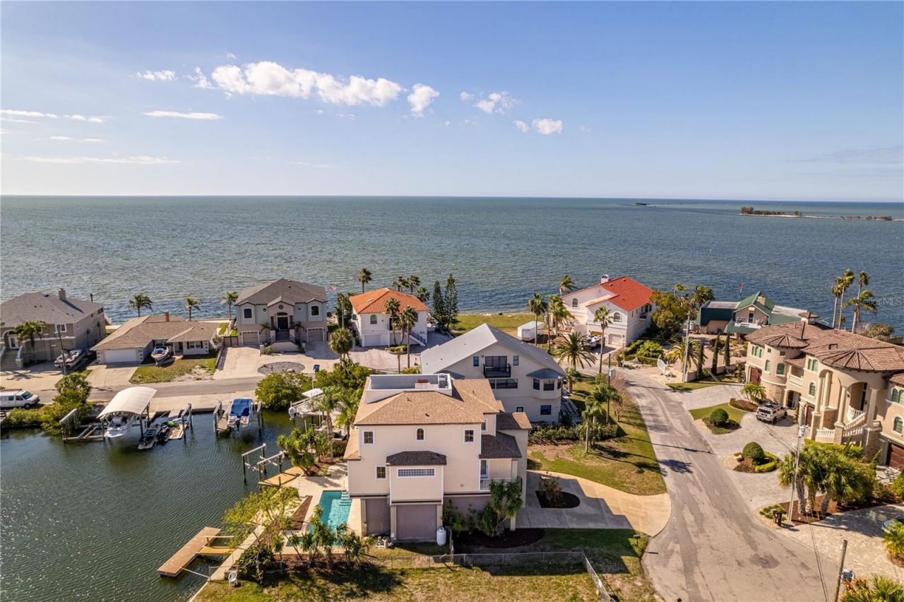 3073 Gulf Winds Circle, Hernando Beach, FL 34607 Photo