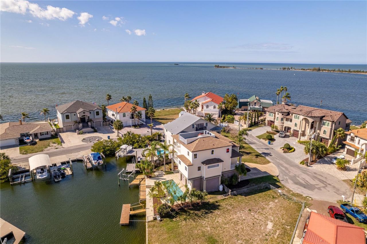 3073 Gulf Winds Circle, Hernando Beach, FL 34607 Photo