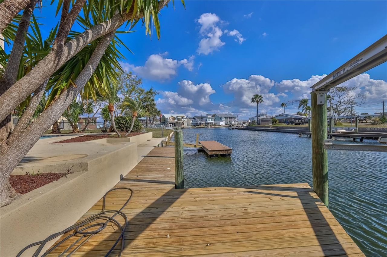 3073 Gulf Winds Circle, Hernando Beach, FL 34607 Photo